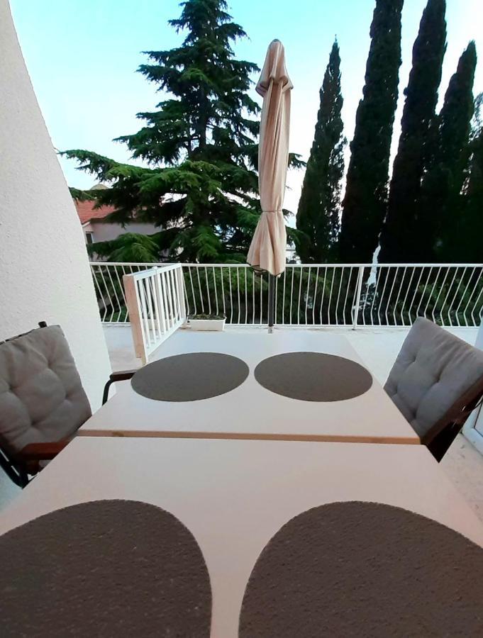 Villa Libe Baška Voda Exterior foto
