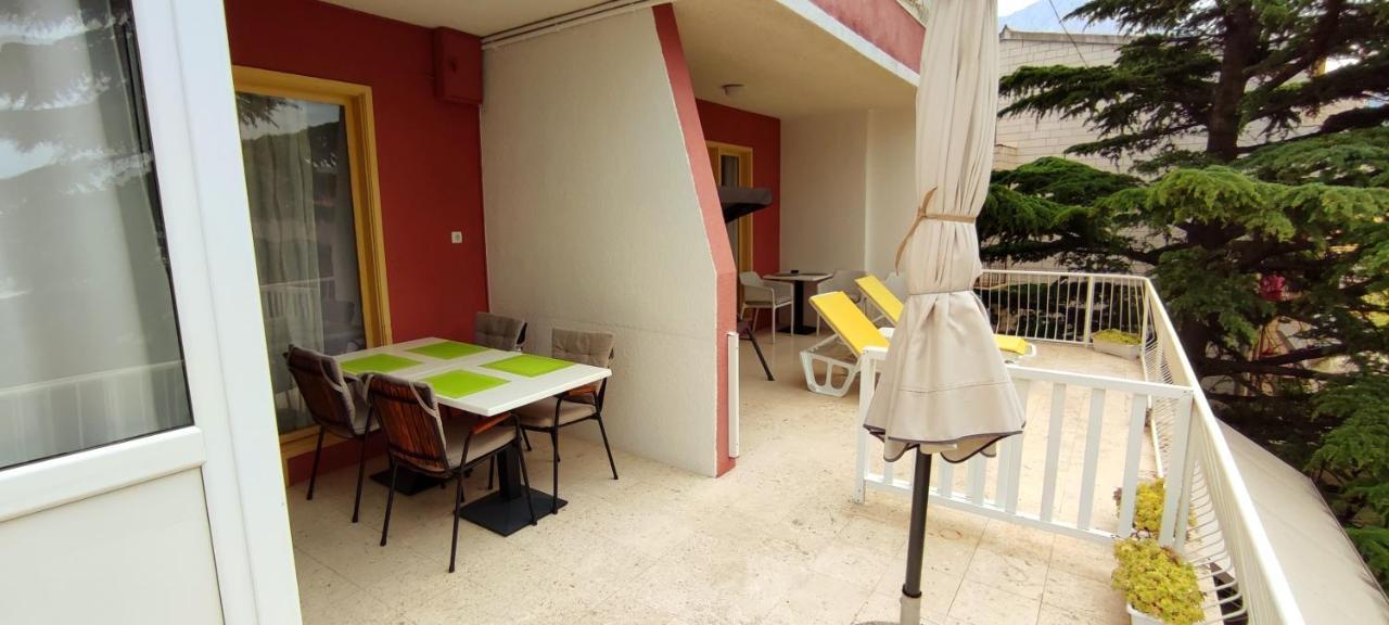 Villa Libe Baška Voda Exterior foto